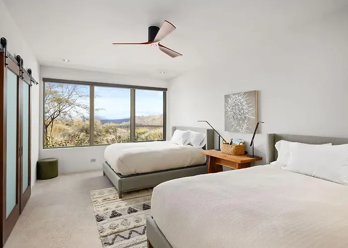 Paradise Canyon-infinity Pool-mnt Views-estate 3 Holiday home Fort McDowell
