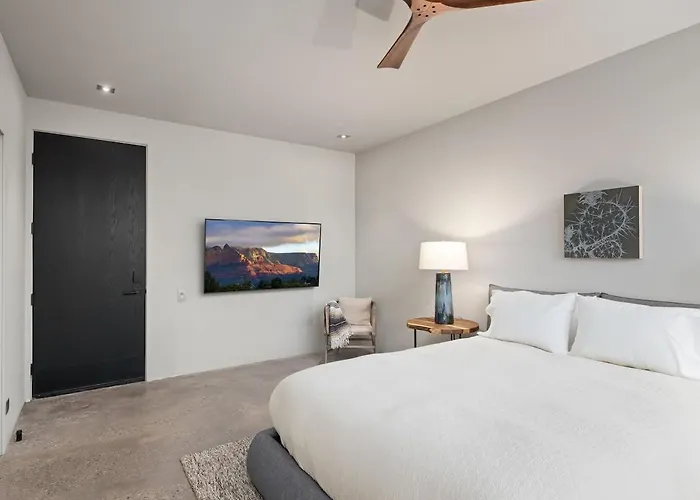 Paradise Canyon-infinity Pool-mnt Views-estate 3 Holiday home Fort McDowell