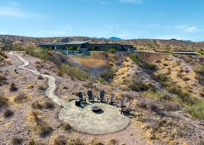 Paradise Canyon-infinity Pool-mnt Views-estate 3