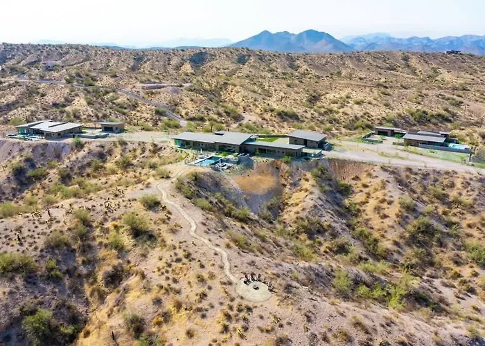 Paradise Canyon-infinity Pool-mnt Views-estate 3 Holiday home *