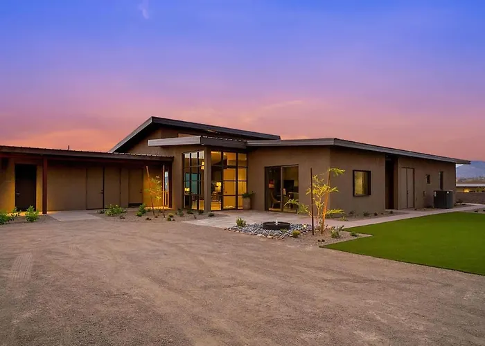 Paradise Canyon-infinity Pool-mnt Views-estate 3 Holiday home Fort McDowell